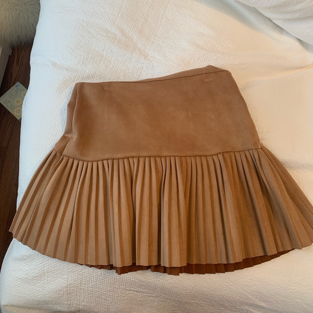 Pleated mini skirt NWT